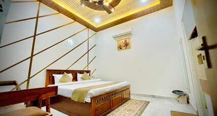 Shri Keshav Haveli Room Type - Deluxe Double Bed Room