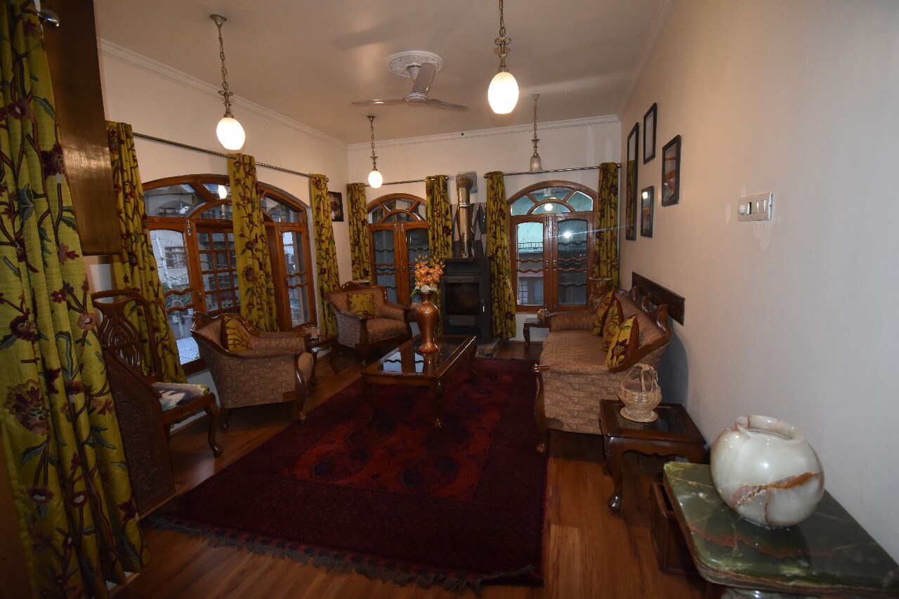 Ronak Homestay - Tap to explore photos