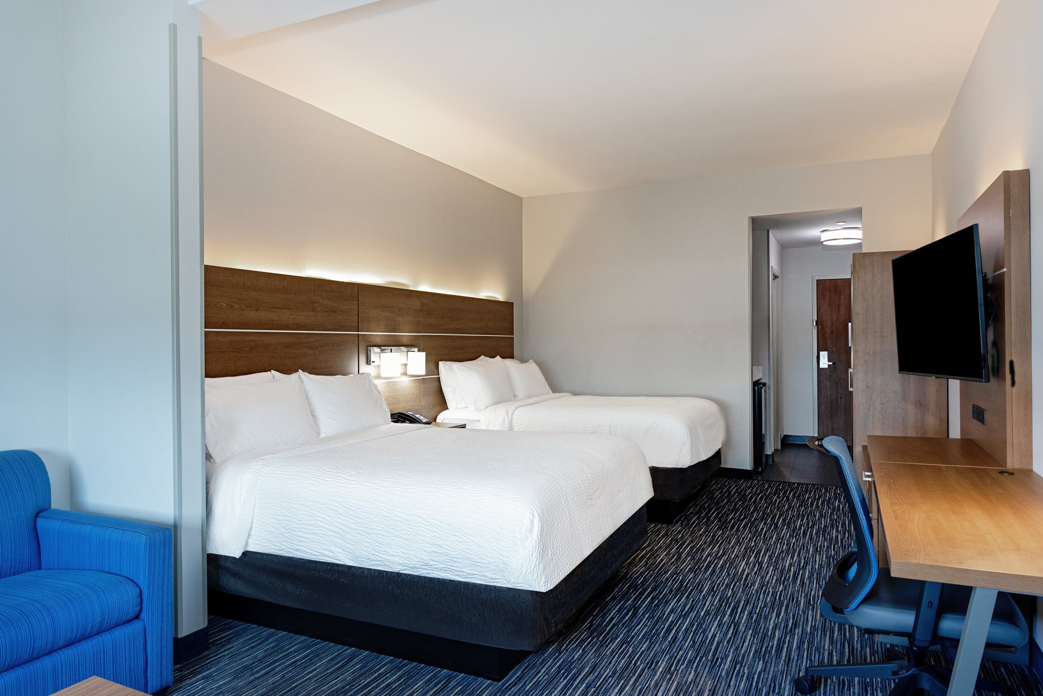 Holiday Inn Express & Suites MIRAMAR - Tap to explore photos