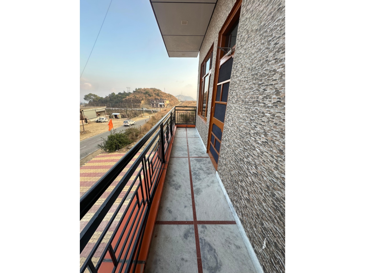 HOTEL UNIVERSE VIEW - Tap to explore photos