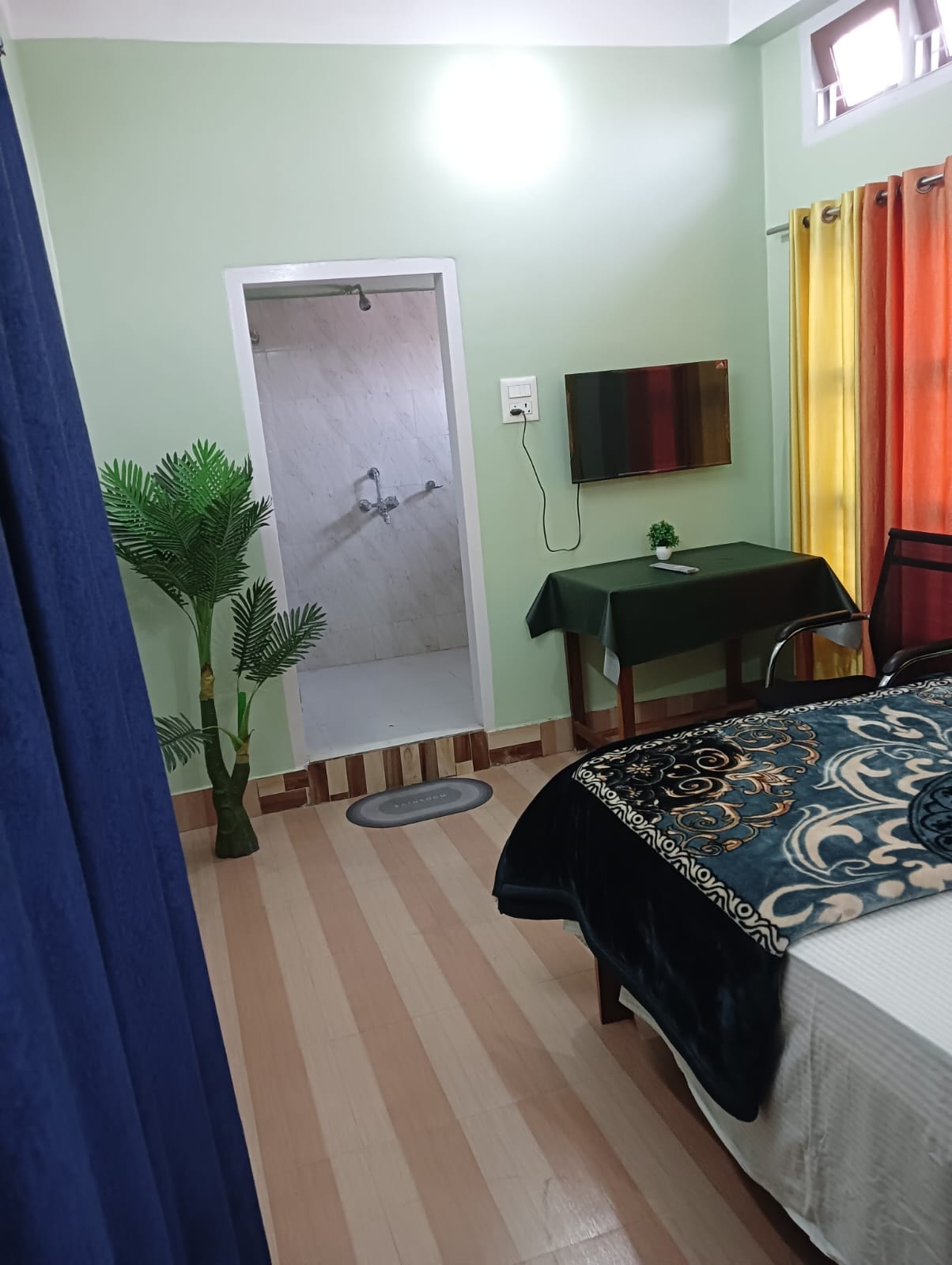 Dhanvi Homestay - Tap to explore photos