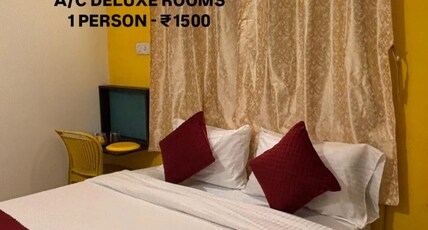 S M Stay Inn Room Type - Deluxe Room with City View