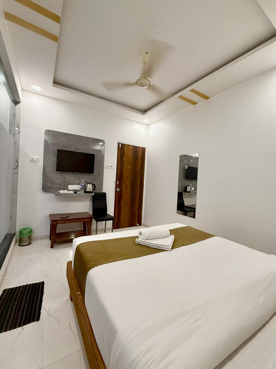 Hotel Aaditya Inn (6 Km from Hinjawadi Phase 1) - Tap to explore photos