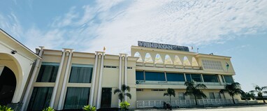 Vrindavan Greens - by Hotel Ramdarbar.