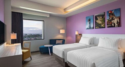 Mercure Padang Room Type - Superior Room with 2 single bed
