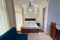 Serene LakeView Studio Apartment @Hiranandani Estate Thane