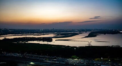 high sky luxurious 43 floor stay At Supernova Noida Room Type - high sky luxurious 43 floor stay At Supernova Noida