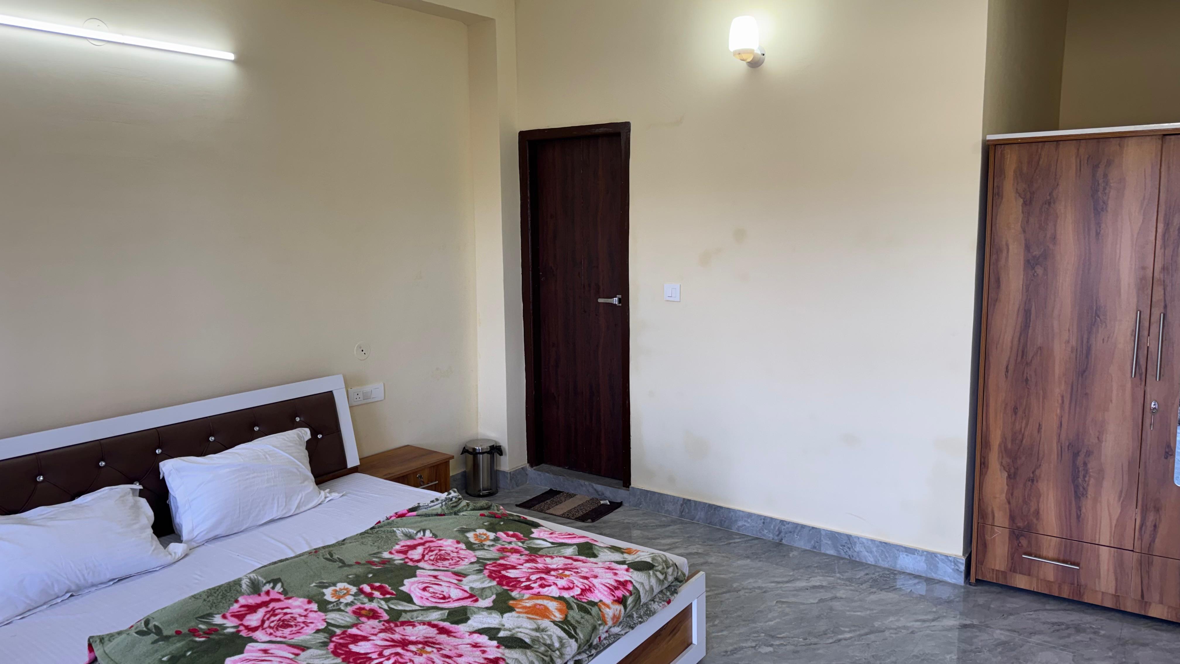 AJ Hotel - Tap to explore photos