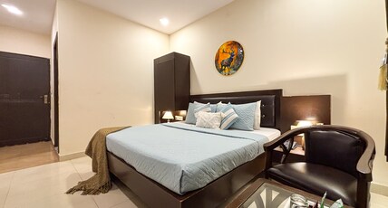 Hotel City Heritage (300mtr from Ganga Ghat) Room Type - Deluxe Room