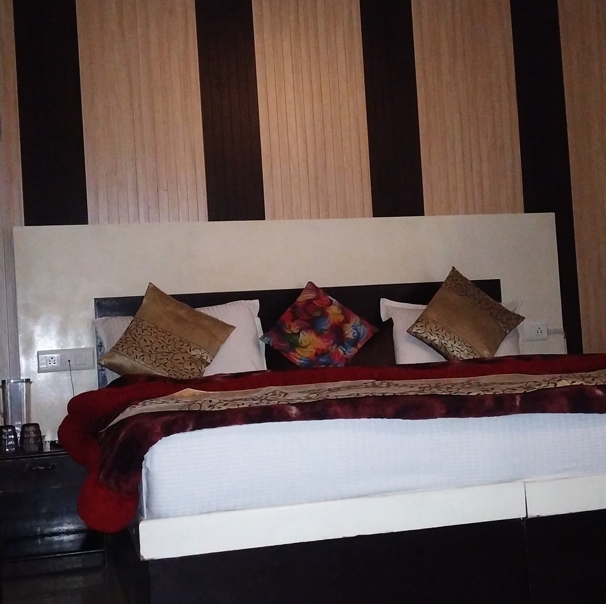 Hotel Kailash Residency - Tap to explore photos