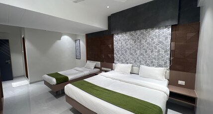 Hotel Modi Samrat Room Type - LUXURY PREMIUM AC ROOM