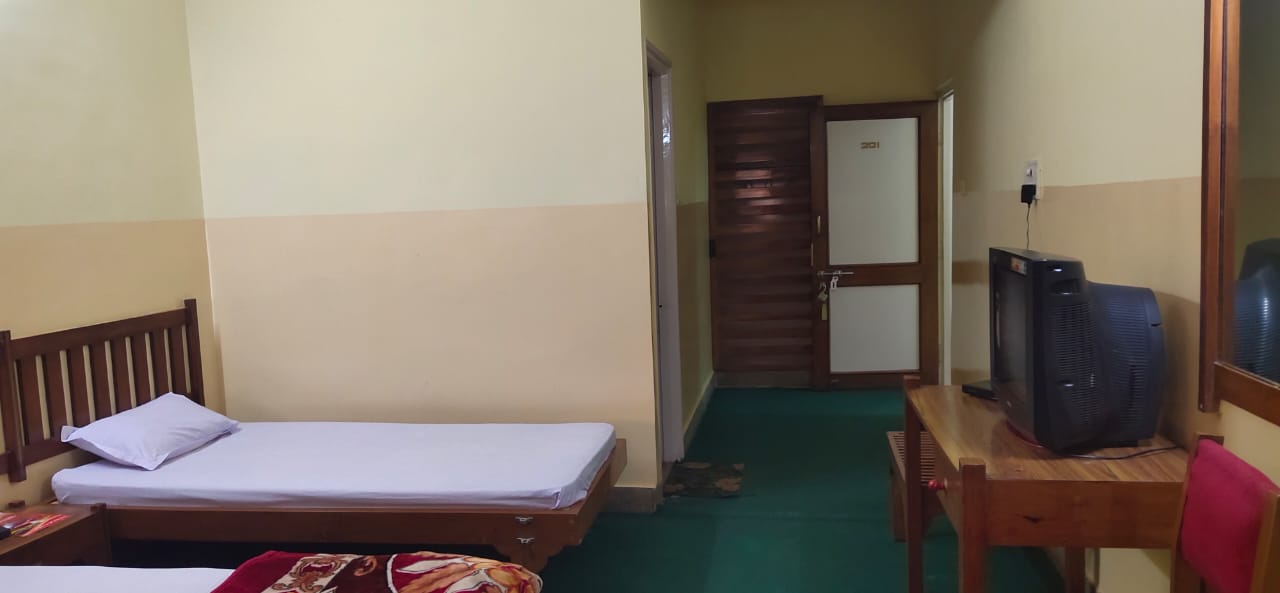 Hotel Sartaj - Tap to explore photos