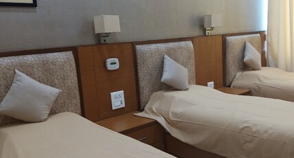MPT Madhyalok , Vashi Room Type - AC Standard - Triple