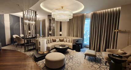 Lyfe Hotels Bhubaneswar Room Type - Presidential Suite with Bathtub