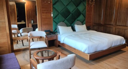 Kashmir Mahal Resorts by Stay Pattern - Dal Lake Room Type - Premier Cottage with Private Garden
