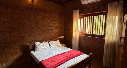 Panthalasa Room Type - Deluxe Lake View Heritage Room
