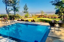 West Valley Villa Casa East