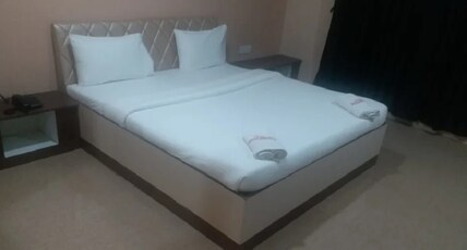 Hotel Radha Krishna Room Type - Silver Room With Balcony