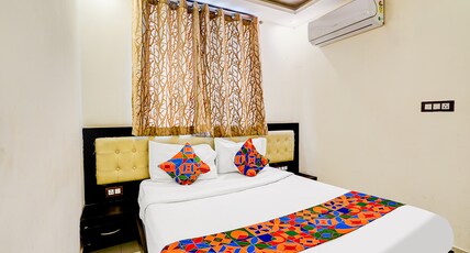 Via Royal Regalia Inn - Jayanagar Room Type - Deluxe Room