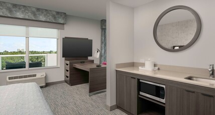 Hampton Inn by Hilton Delray Beach Room Type - 1 KG STUDIO STE W BALCONY