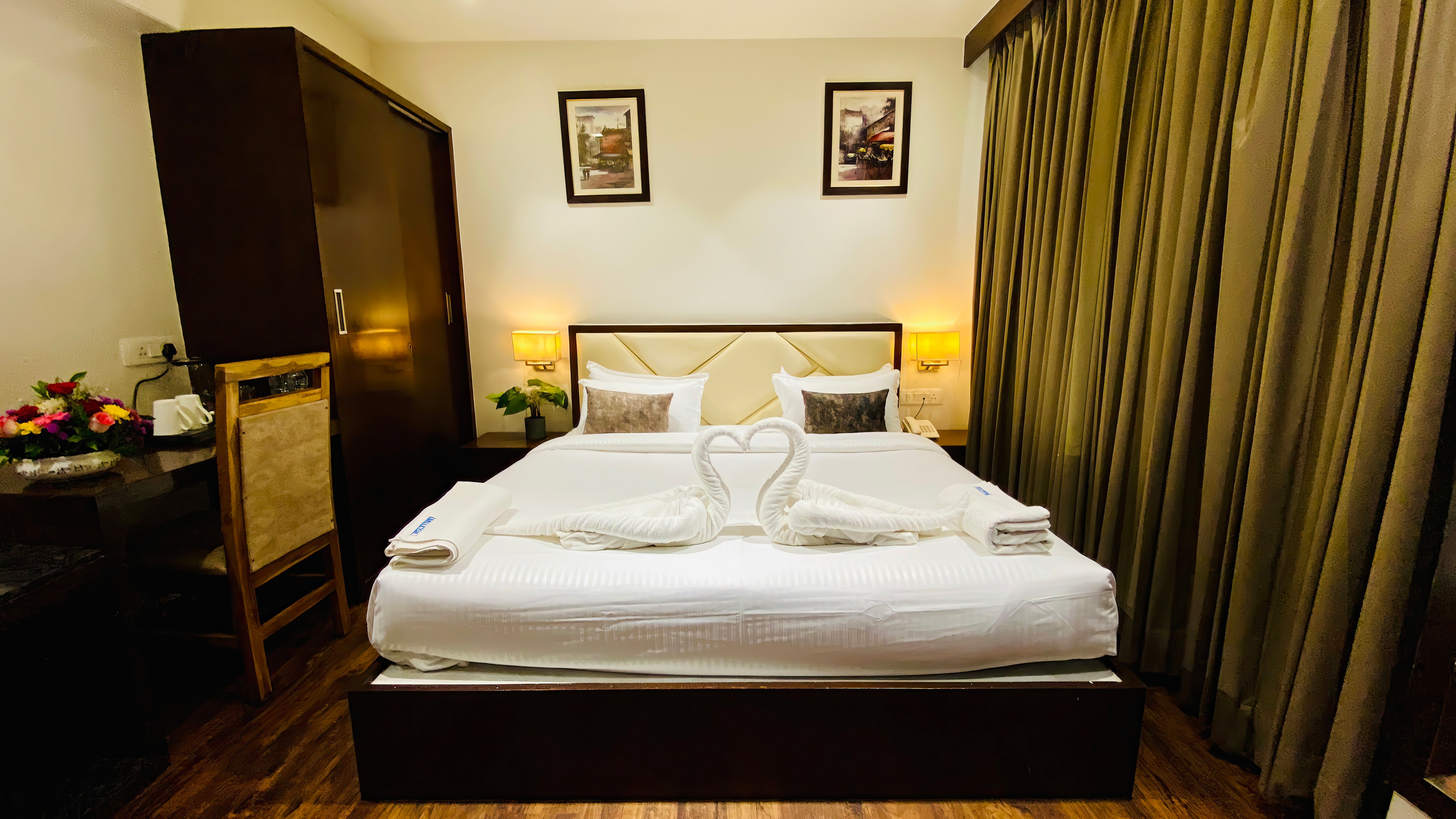 HOTEL THE BELLEVUE - Tap to explore photos