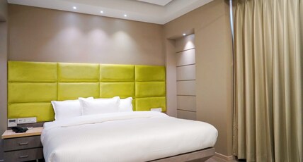 Hotel Grand Maharaja Room Type - premium  room