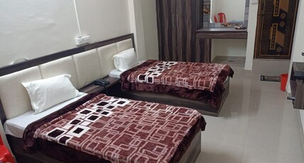 Hotel Mannat Room Type - Deluxe Room Non AC With Free Wifi