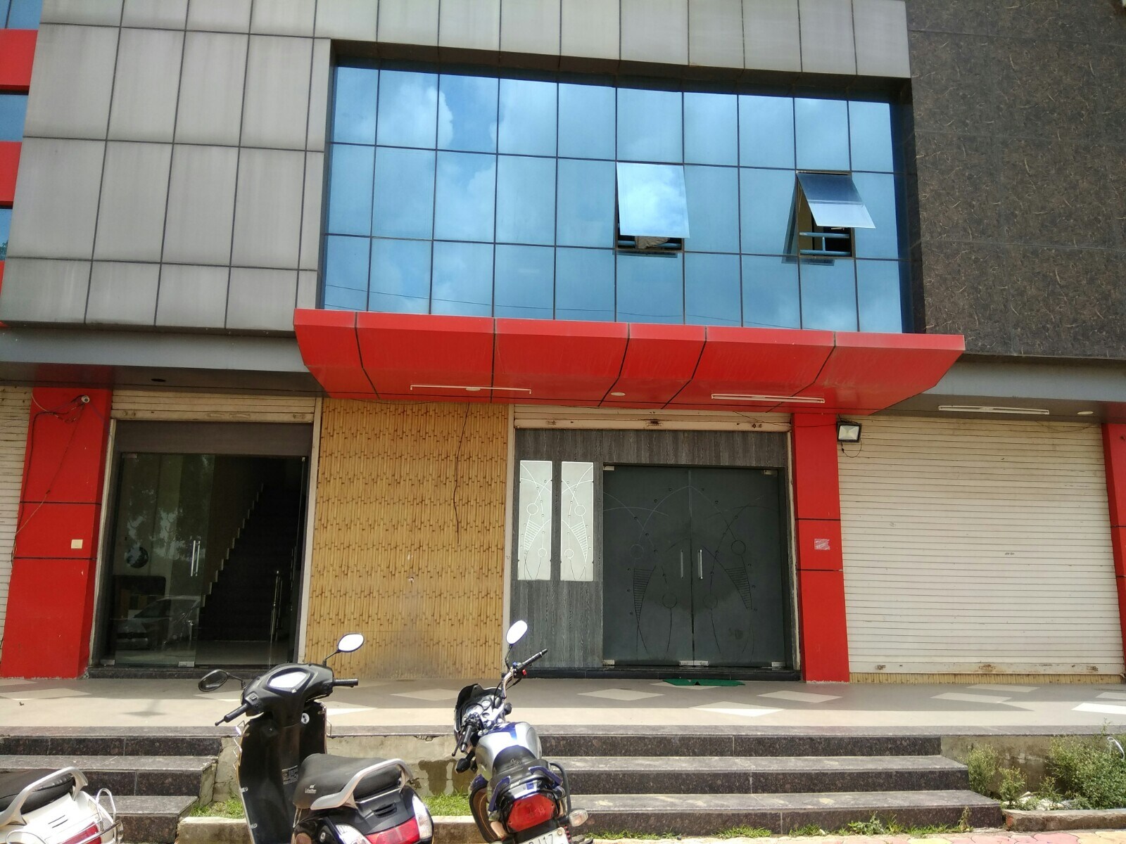 Main gallery