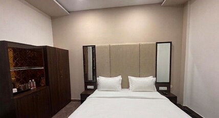 Pratap Palace Room Type - Deluxe Room