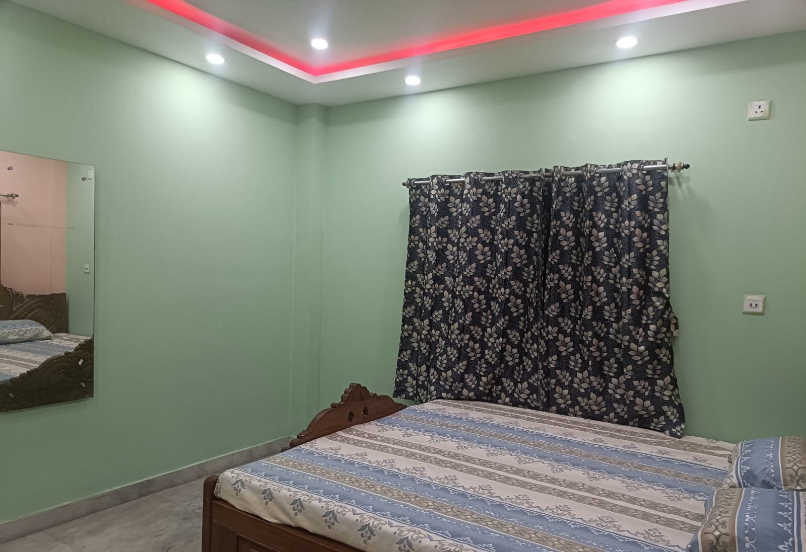 Ratan Kunja || Entire 3BHK Budget Friendly Apartment near Ruby - Tap to explore photos
