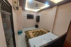 Shri Kshireshwar Palace Opposite RAM MANDIR Gate