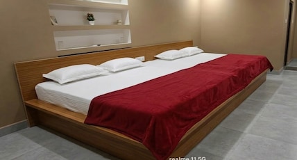 Deva Guest House Room Type - Family Room 4 Bed
