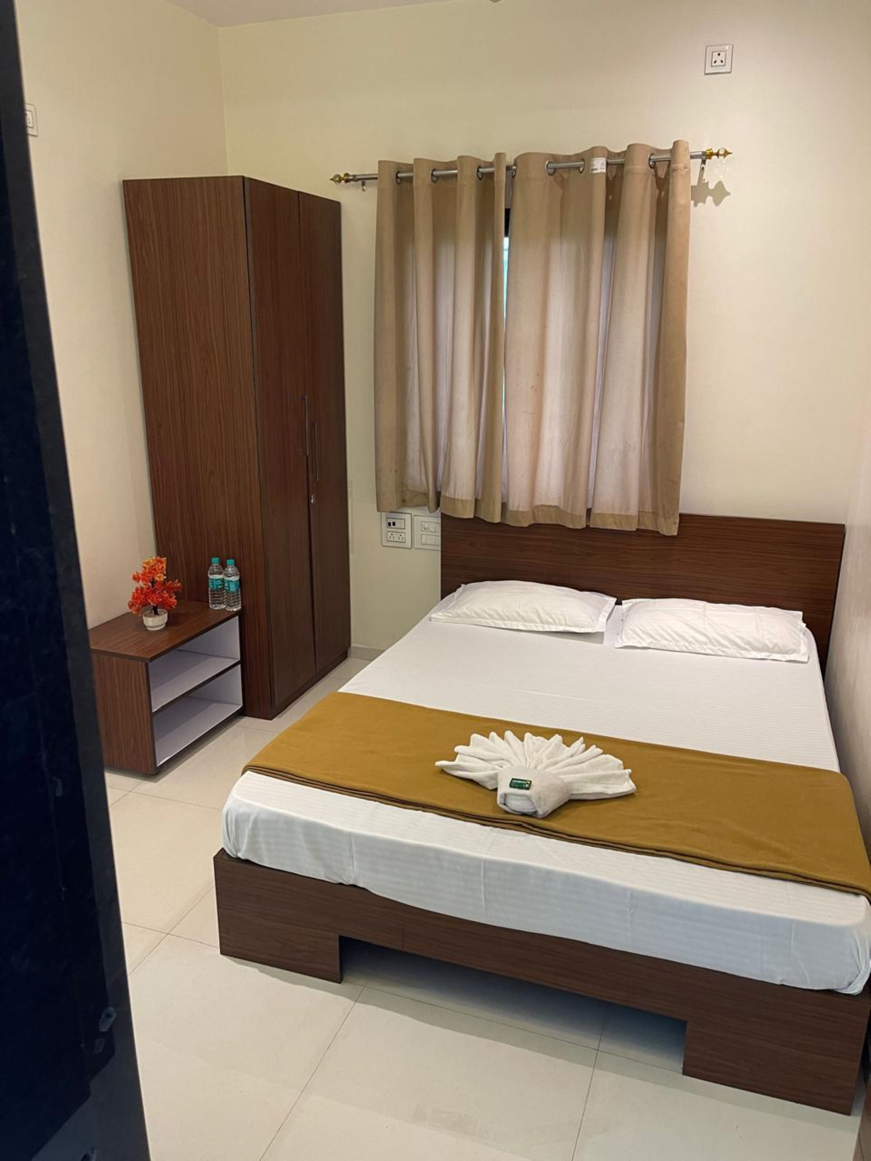 Hotel Ashokraj - Tap to explore photos