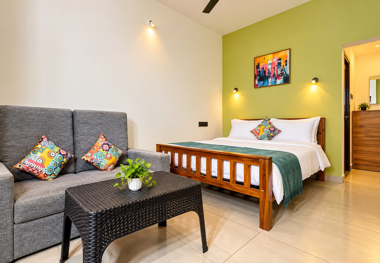 VAR Blue Haus 1 AC 1 Room 8 min walk beach - Tap to explore photos