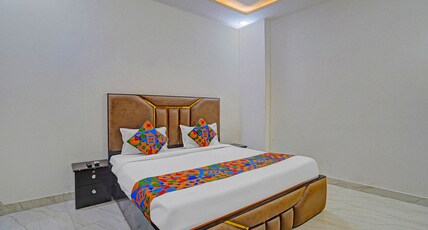 Via Stars Room Type - Deluxe Room
