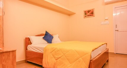 HOTEL DHIRAJ Room Type - Deluxe Room