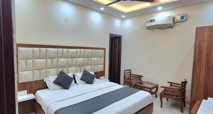 Hotel Aura Room Type - Deluxe Room