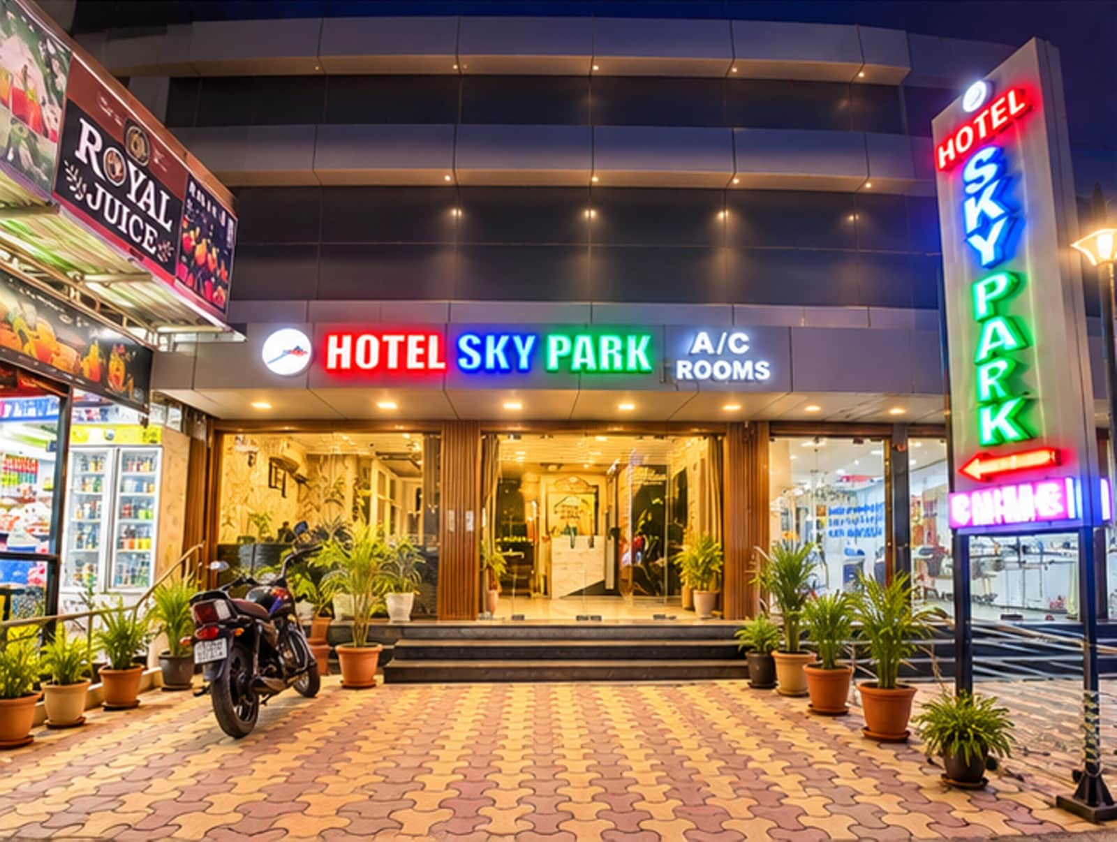 Hotel Sky Park - Tap to explore photos
