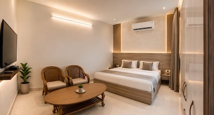 Hotel Gill Tower Room Type - Deluxe Room Hotel Gill Tower Room Type - Deluxe Room