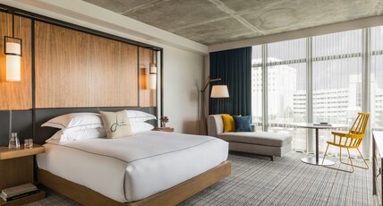 Kimpton Aertson Hotel, an IHG hotel Room Type - 1 King Corner Premium Balcony