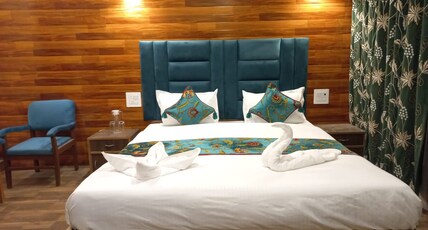 Kashmir Grand Nishat Room Type - Deluxe Room
