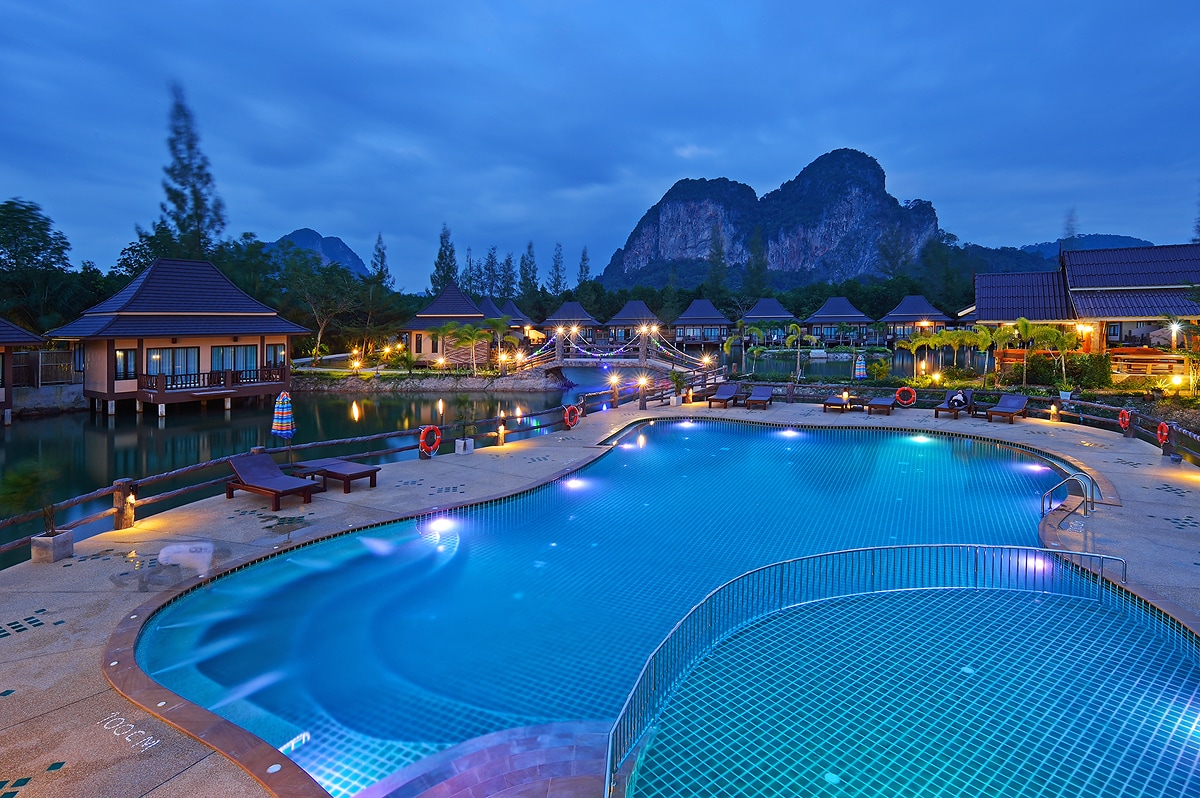 Poonsiri Resort Aonang - Tap to explore photos
