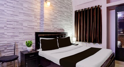 Hotel O A.N College Patna Formerly Hudco Grand Room Type - Deluxe with Balcony