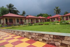 MajhDariya Village Resort