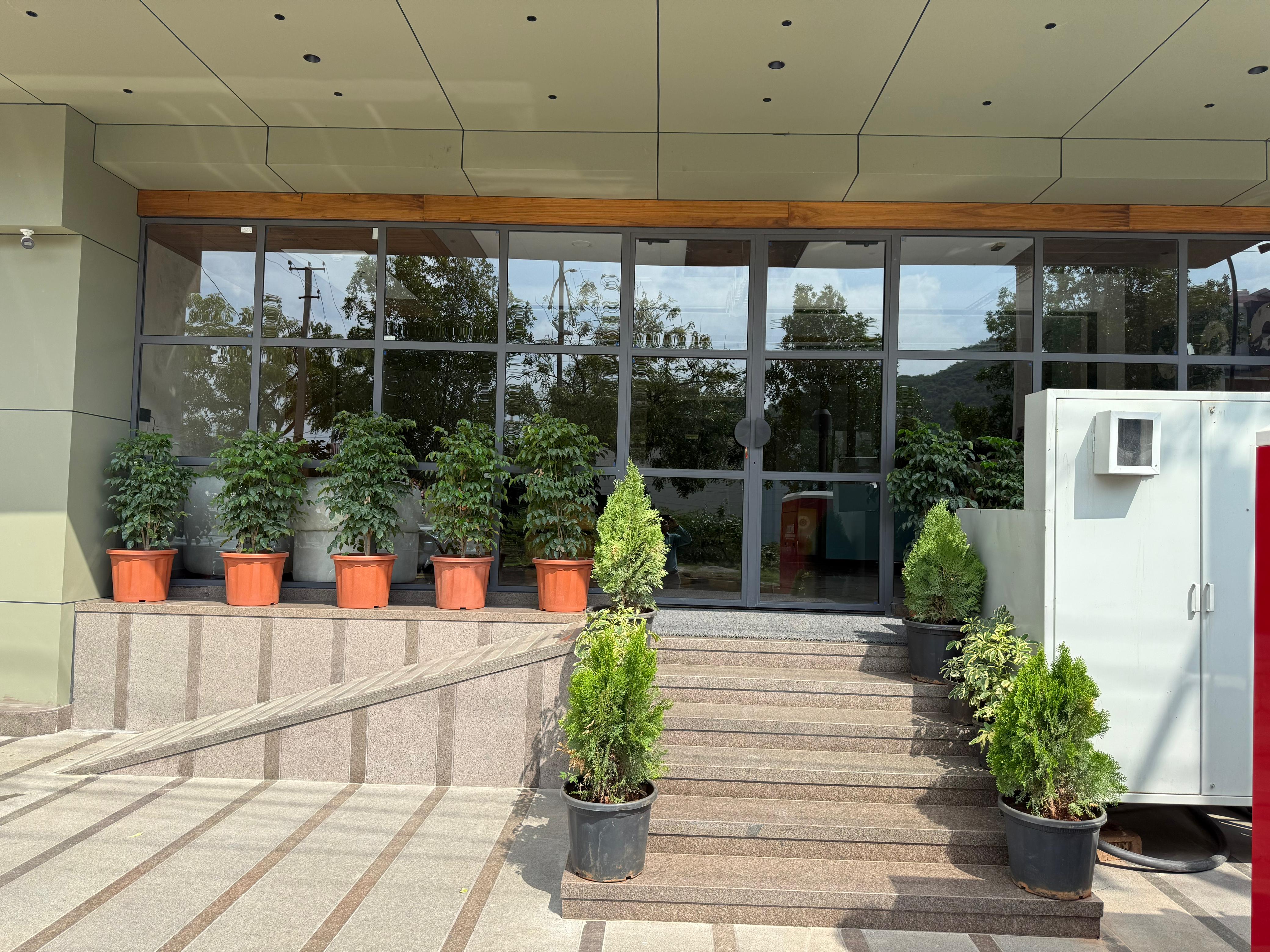 ACKSIA INN - Tap to explore photos