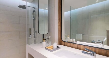 Mercure Tangerang Centre Room Type - Executive Suite with 1 double bed Mercure Tangerang Centre Room Type - Executive Suite with 1 double bed
