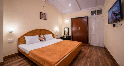 India Hotel - Lake View - Mall Road Nainital Room Type - 1st Floor Lake View Family Suite India Hotel - Lake View - Mall Road Nainital Room Type - 1st Floor Lake View Family Suite
