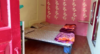 Hotel Deepika Palace Room Type - Deluxe Room NON AC