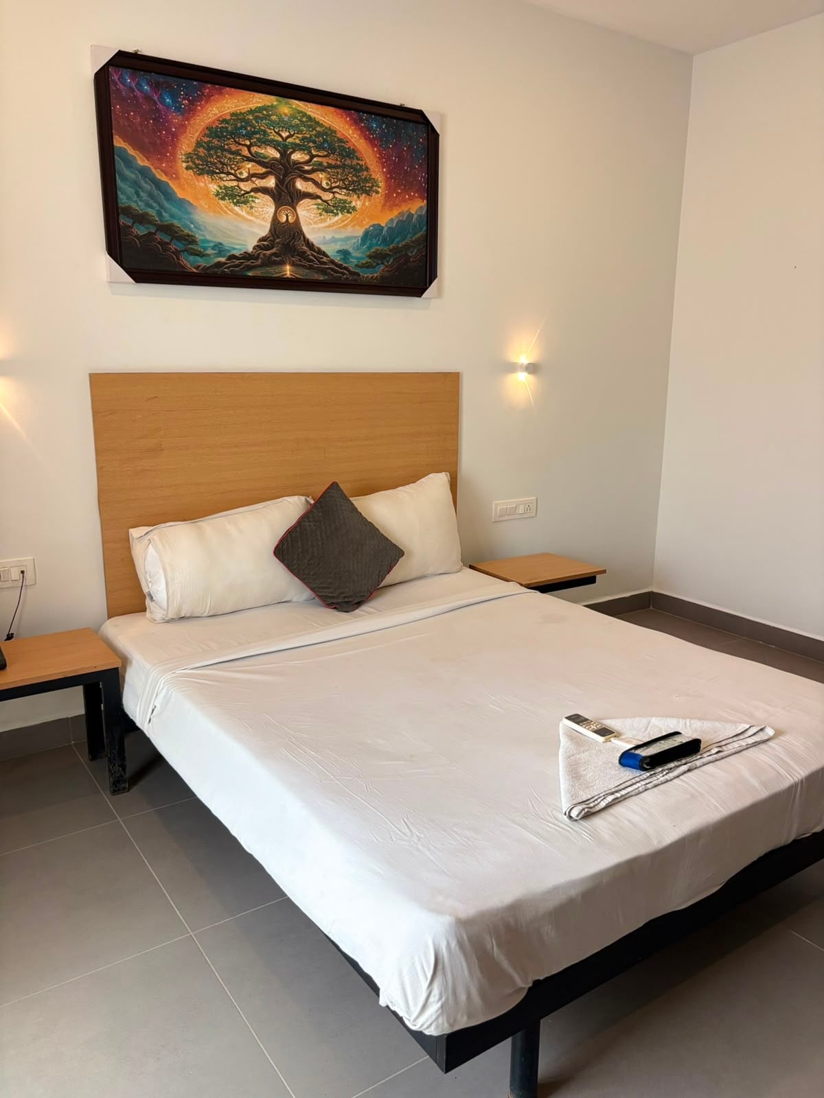 Sun Stayz Inn Anna Nagar - Tap to explore photos