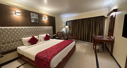 Hotel Annamalai International Room Type - Deluxe Room Hotel Annamalai International Room Type - Deluxe Room